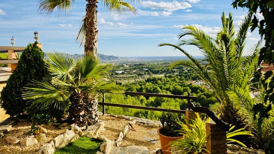 Charming Villa With Private Garden