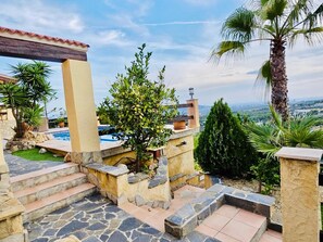 House | Reception - Charming Villa With Private Garden (L'Alfas del Pi)