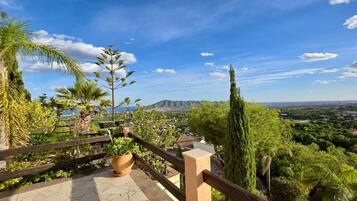 Rumah | Pemandangan dari properti