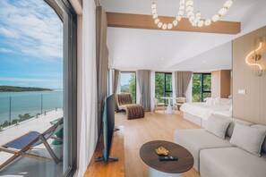 Superior Studio, Ocean View