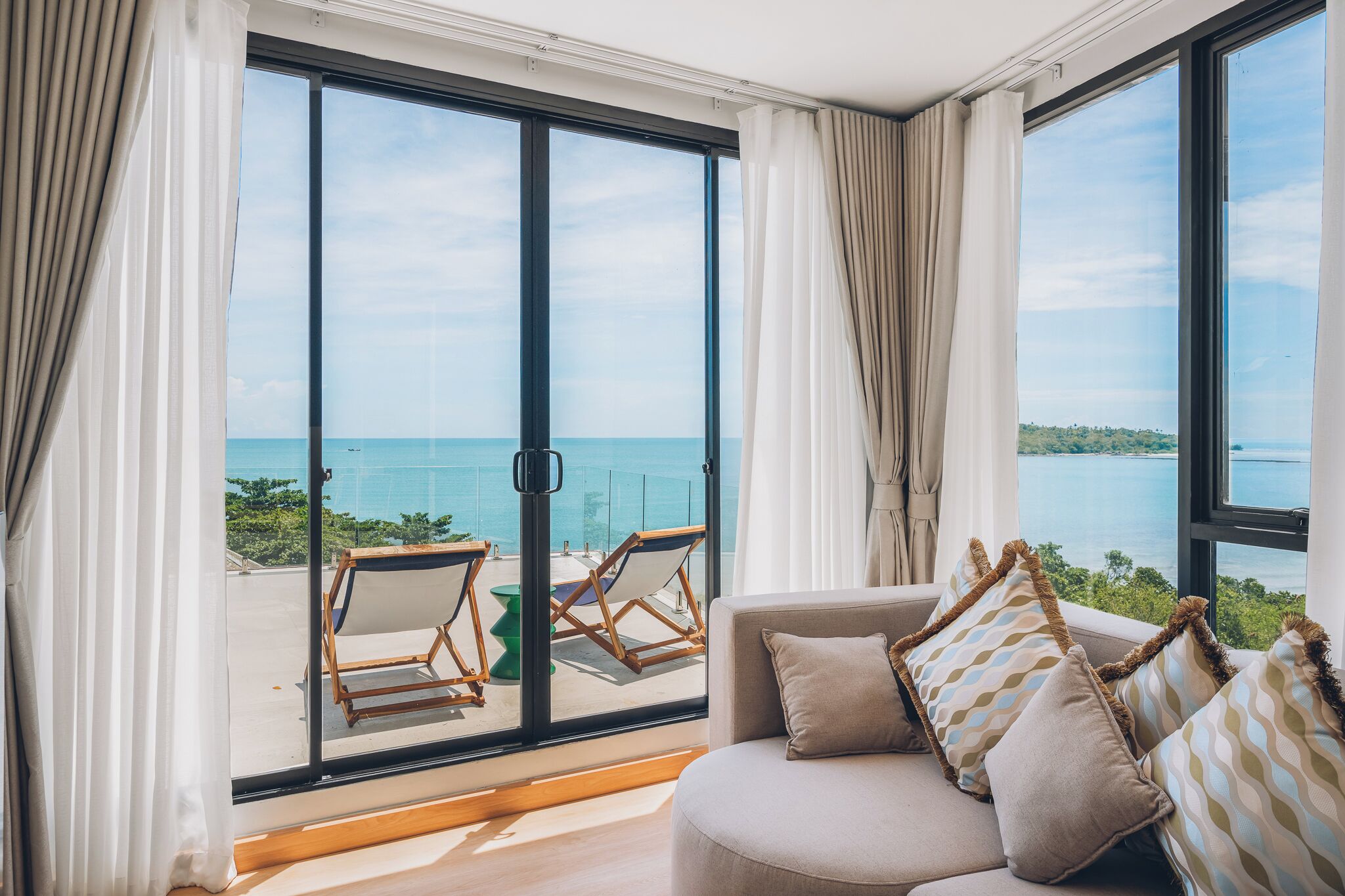 Estudio superior, vistas al mar | Wifi gratis