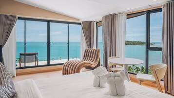 Superior Studio, Ocean View | Free WiFi