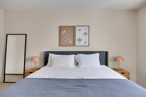 مكواة/لوح كي وواي فاي وملاءات أسرّة