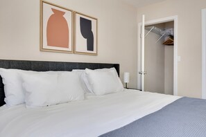 Fer et planche à repasser, Wi-Fi, draps fournis