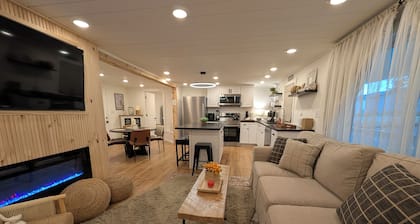 Cowboys Cottage Heated Cowboy Soaking Pool