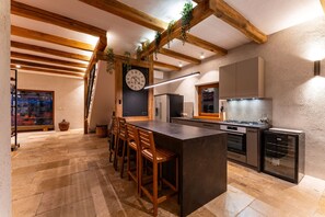 House | Private kitchen | Highchair, cleaning supplies - Serene Retreat With Panoramic Views (Stari Grad)