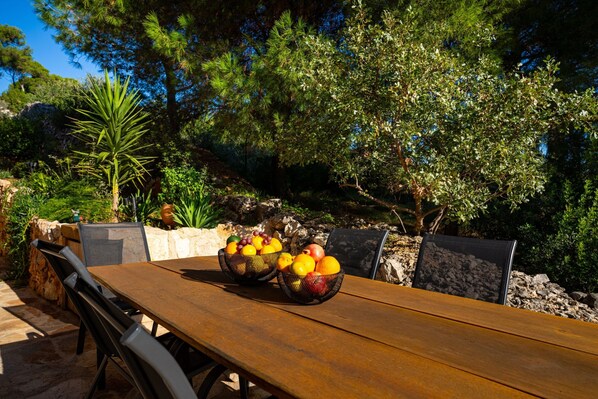 House | Balcony - Serene Retreat With Panoramic Views (Stari Grad)