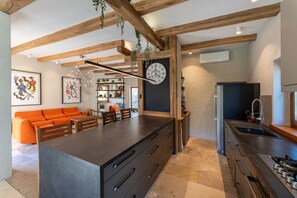 House | Dining - Serene Retreat With Panoramic Views (Stari Grad)
