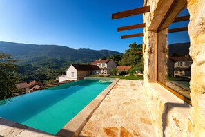 House | Pool - Serene Retreat With Panoramic Views (Stari Grad)