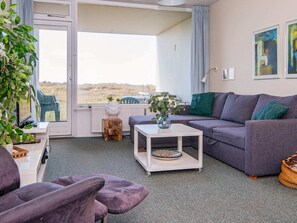 Deluxe Apartment, 2 Bedrooms | Interior