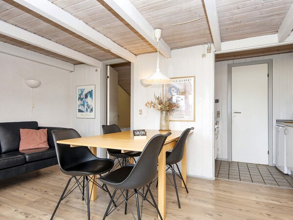 Luxury House, 2 Bedrooms | Interior