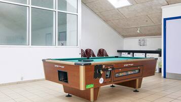 Comfort House, 2 Bedrooms | Game room