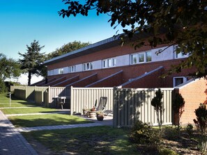 Nhà Cao cấp, 2 phòng ngủ | Ngoại thất