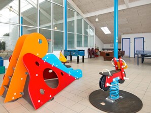 Nhà phong cách cổ điển, 2 phòng ngủ | Khu vực dành cho trẻ em