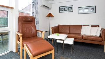 Luxury House, 2 Bedrooms | Interior