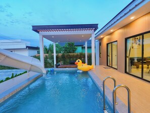 Pool - Pool&Play - Modern Private Pool Villa in Pattaya (Muang Pattaya)