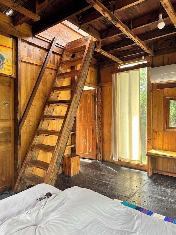 Deluxe Double Room, Beach View | Free WiFi