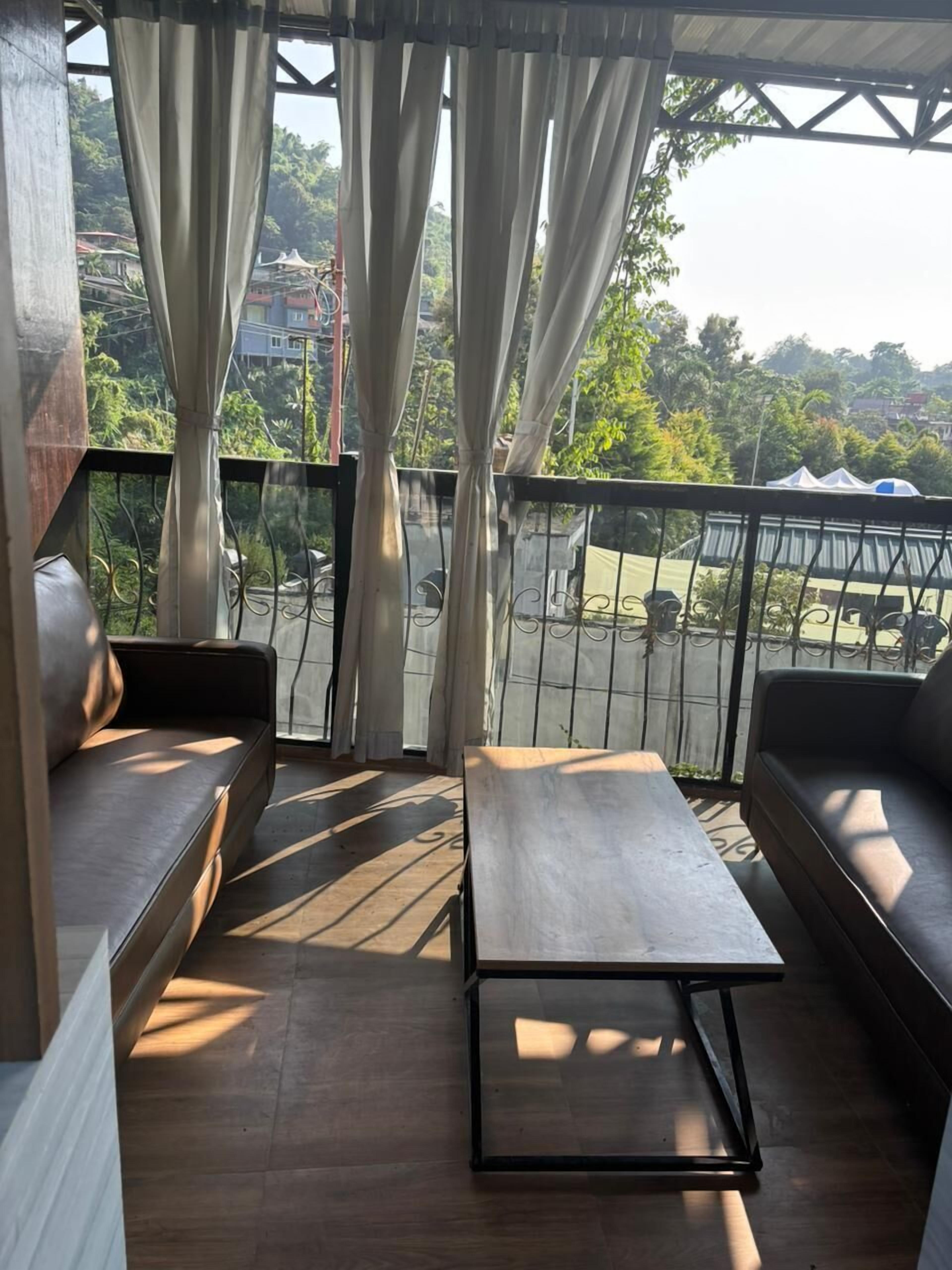 書桌、筆電工作空間、熨斗/熨衣板、免費無線上網