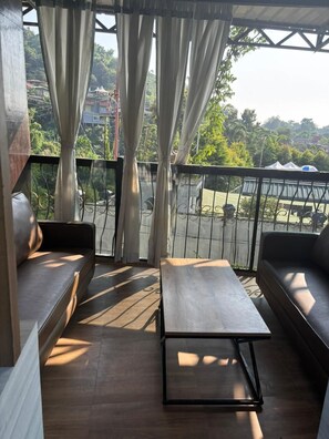 Desk, laptop workspace, iron/ironing board, free WiFi - The Elite Resort (Itanagar)