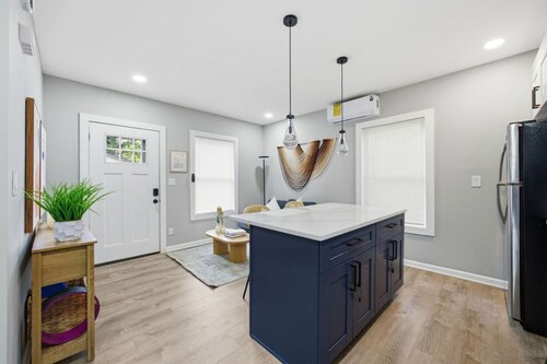 1 bedroom modern tiny house sleeps 2