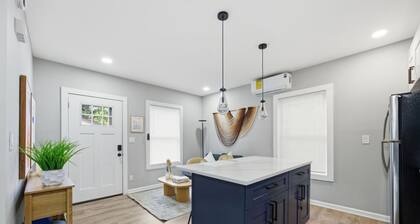 1 bedroom modern tiny house sleeps 2