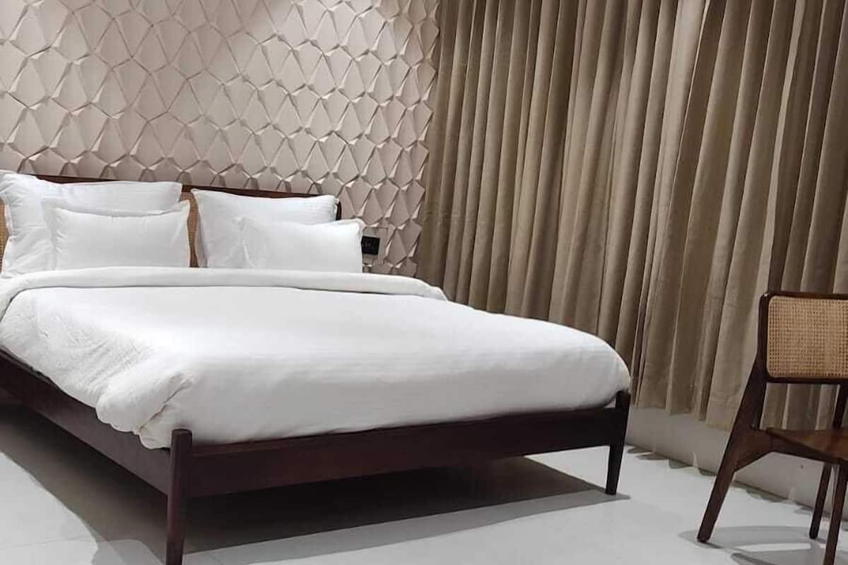 Family Double or Twin Room, Garden View | In-room safe, iron/ironing board, free WiFi