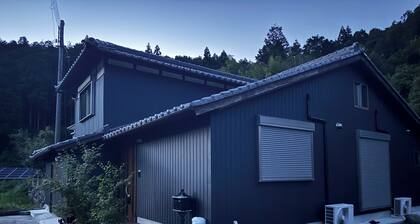 Three Field A single house for rent in Tanba Sasayama with a large garden, a completely private space, and an inn where you can stay as if you were living in the house.