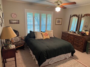 Bügeleisen/Bügelbrett, WLAN, Bettwäsche