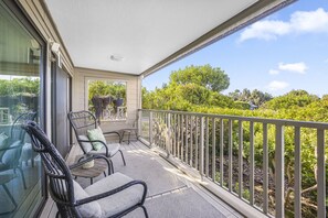 Terrace/patio - Stunning and Stylish Condo in Del Mar Woods (Del Mar)