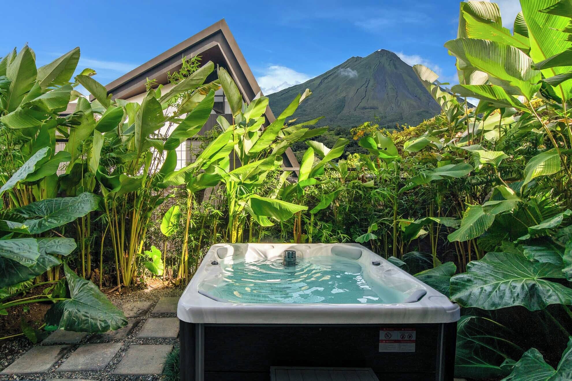 Bañera de hidromasaje exterior