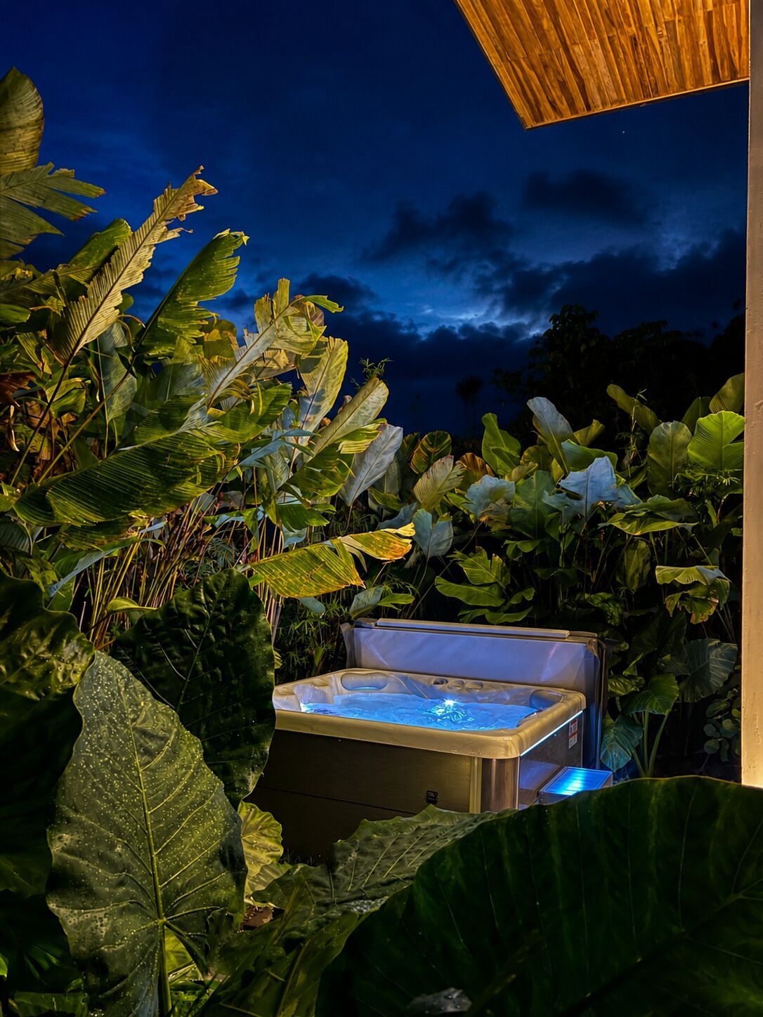 Bain à remous extérieur