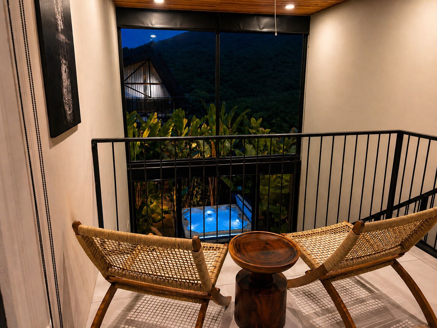 Bañera de hidromasaje al aire libre