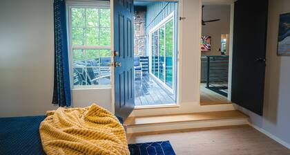 Grisham Getaway: Hot Tub + Game Room + Firepit + Kid & Pet Friendly
