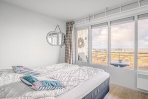 Apartment | 2 bedrooms, individually furnished, bed sheets - 4 Person Apartment With sea View (De Koog)