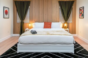 3 habitaciones, tabla de planchar con plancha, cuna de viaje y wifi