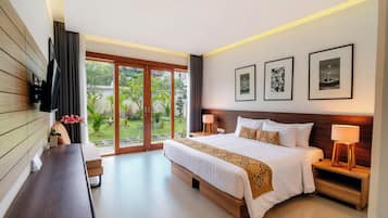 Deluxe Double or Twin Room, Non Smoking | Minibar, soundproofing, free WiFi, bed sheets