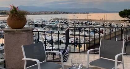 Villa Cap d'Antibes - Seafront - Swimming pool - Air conditioning - 10 people