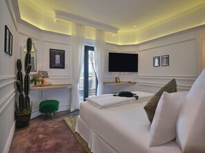 Deluxe Double or Twin Room, Balcony, Courtyard View | In-room safe, desk, laptop workspace, soundproofing - ThaoDien Boutique Hotel (Ho Chi Minh City, Vietnam)