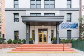 Exterior detail - Blueground | Kalorama Heights, fitness, nr Zoo (Washington, D.C.)