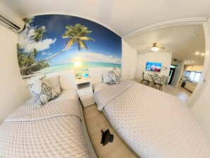 Iron/ironing board, WiFi, bed sheets - Concept room & smart house inspired by the Okinawan Churaumi Sea. Spacious 64 square meters 2LDK. A life-size stay in Okinawa as if you were living in the town of "Chatan," where the sunset is beautiful. (Chatan, Nakagami District)
