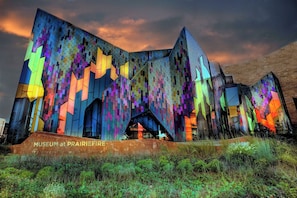 المنشأة من الخارج