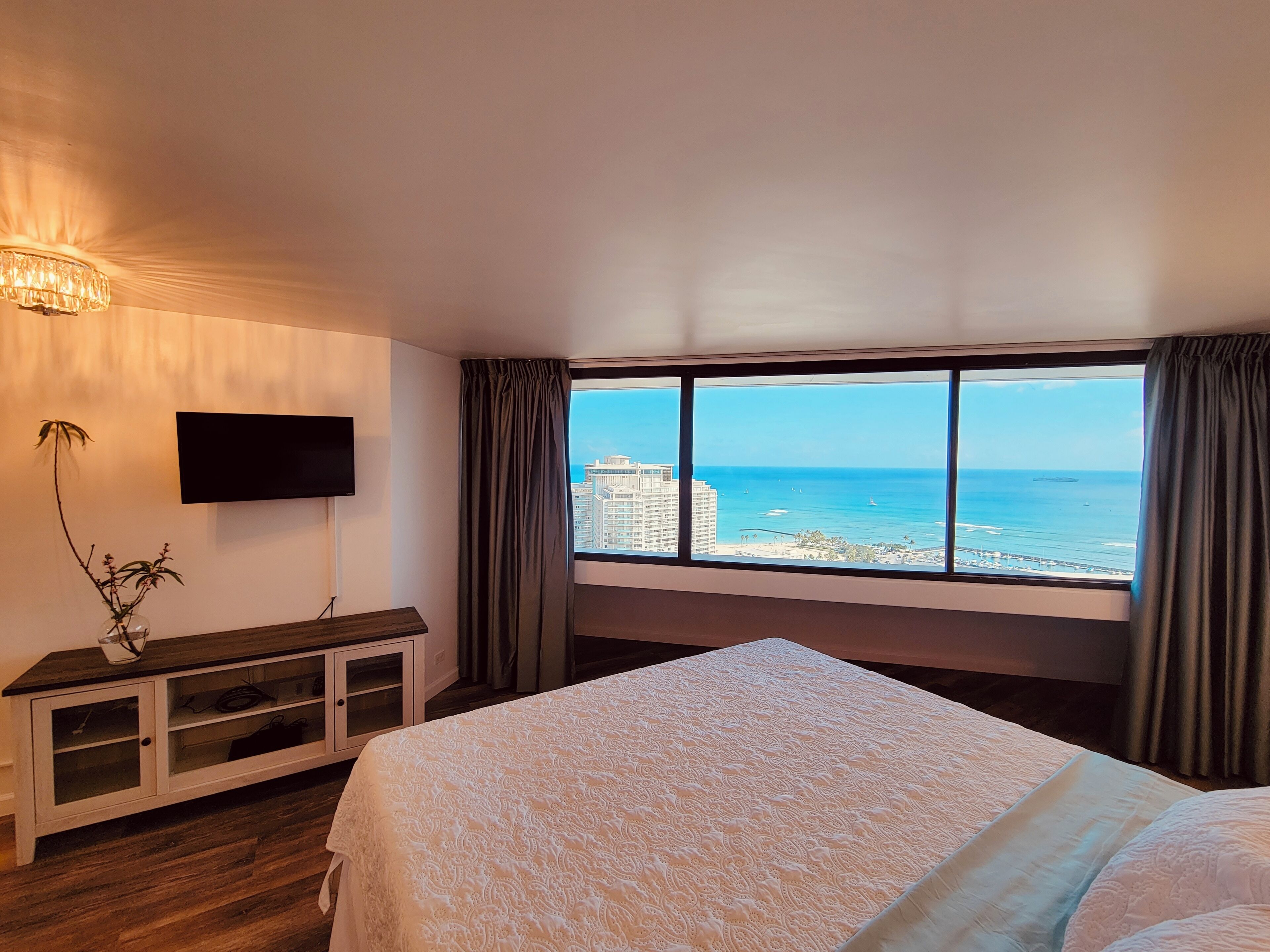 1 室のベッドルーム、アイロン / アイロン台、WiFi (無料)