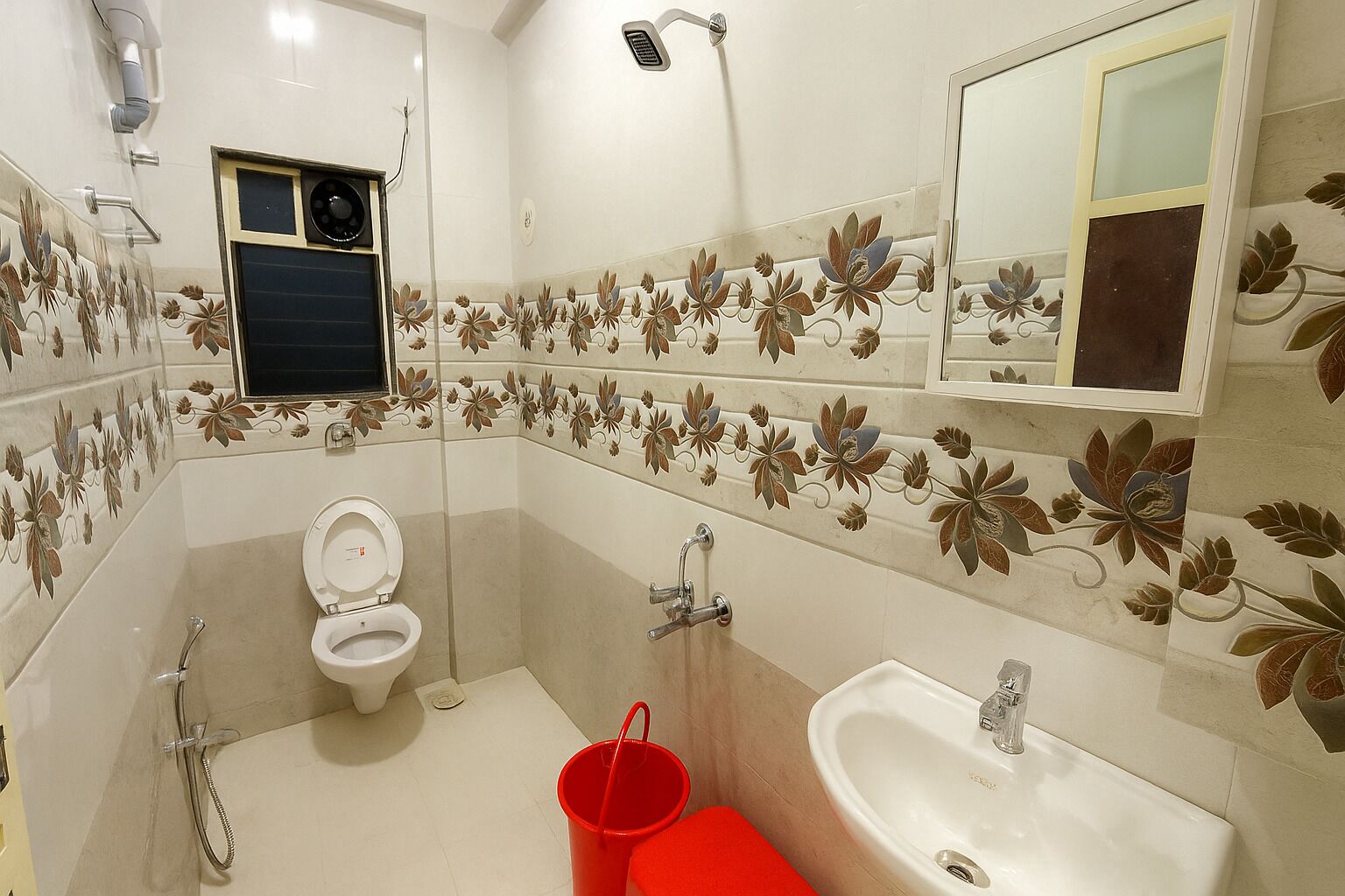 Family Double Room | Bathroom | Shower, towels