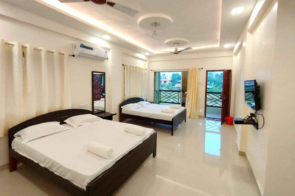 Deluxe Double Room, Balcony, Pool View