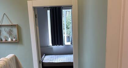 Room-double Room, Family House