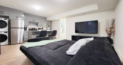 Beautiful Langley Suite by Hwy 1 & Event Centre