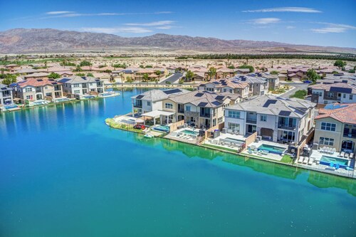 Coachella Valley Lakeside Villa w/ Amazing Views, Infinity Pool, & Game Room