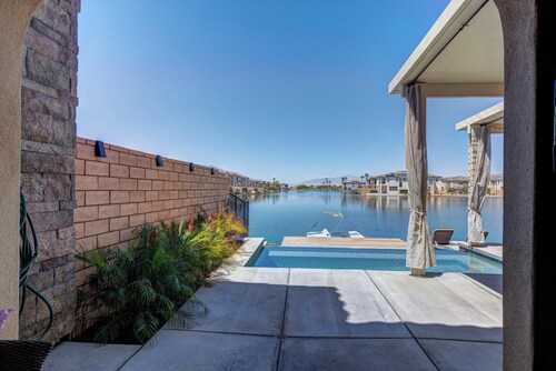 OMG! Indio Lakeside Villa with Unbeatable Views, Infinity Pool, & Game Room
