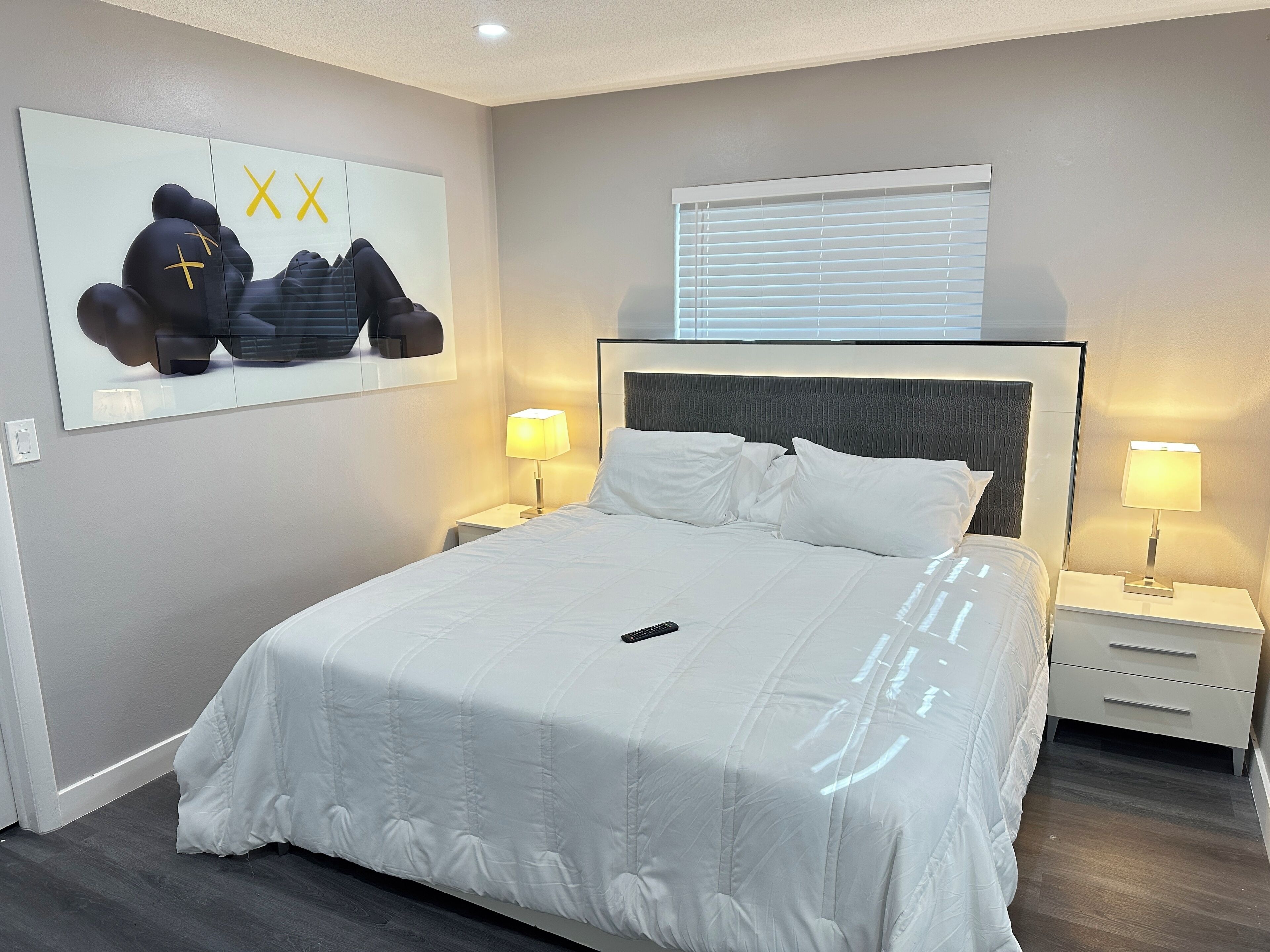 2 多间卧室、WiFi、床单