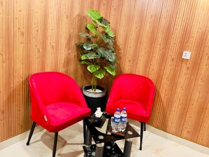 Deluxe Double or Twin Room | In-room safe, desk, laptop workspace, soundproofing